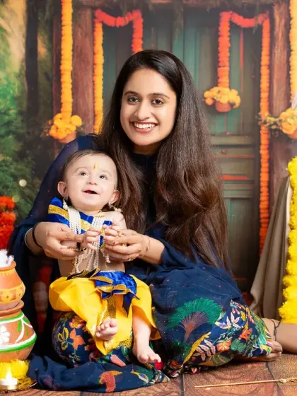 A heartwarming moment between a mother and her little Krishna. I always encourage parents to join in for a few photos to capture these precious memories together.