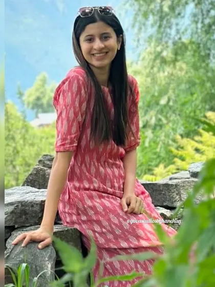 The beautiful actress from 'Kokan Hearted Girl' radiates beauty in our pure handloom straight fit Ikat dress.