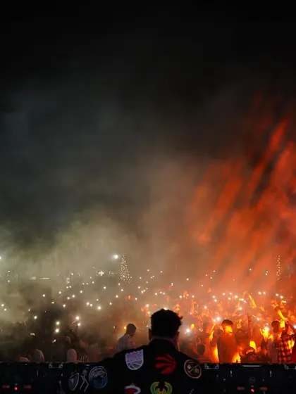 A view from my console as the crowd lights up the night with their phones. It's a beautiful sight.