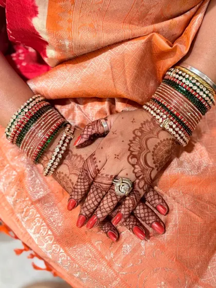The amazing stain result just 24 hours after application. This is the rich, dark colour I always aim for, seen here on Karwachauth.
