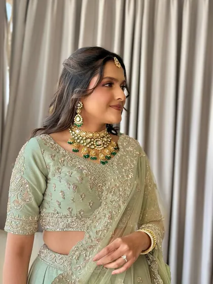 Another angle of this soft and elegant look, perfect for any pre-wedding celebration.
