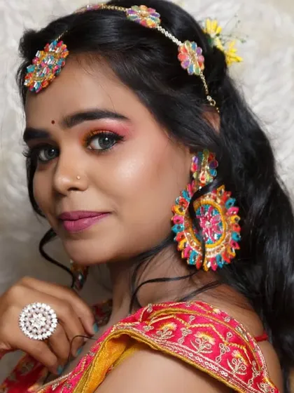 Another beautiful close-up of the Haldi look, showing the intricate details of the floral jewellery.