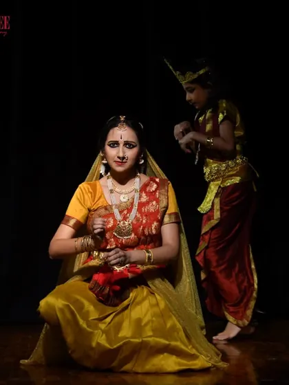 A dramatic pose from a Kathak performance at Nritya Sanje, capturing the intensity and emotion of the story.
