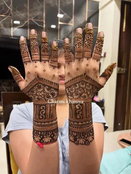 Another angle of this classic back of hand design, showing the beautiful symmetry and intricate details.