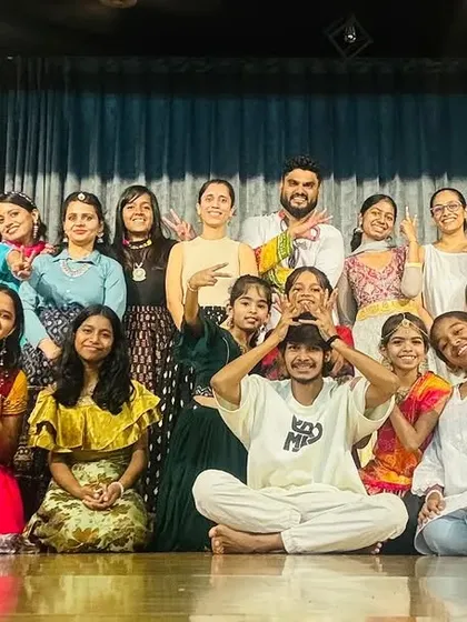 Another happy group photo from the super successful Raas Garba workshop. The festive spirit was truly alive.