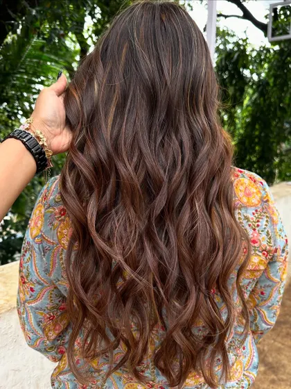 Another shot of her beautiful holiday hair.
