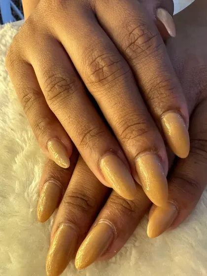 These nude shimmer nails are so subtle yet so glamorous. They are perfect for a minimal look that still makes a statement.