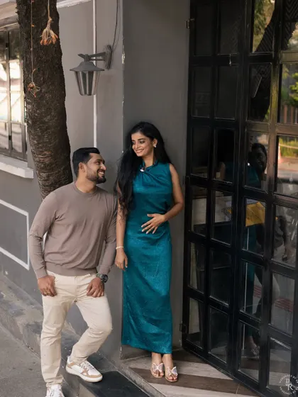 A candid, happy moment shared on a city sidewalk. This is the kind of in-between moment I love to capture, full of genuine laughter and connection.
