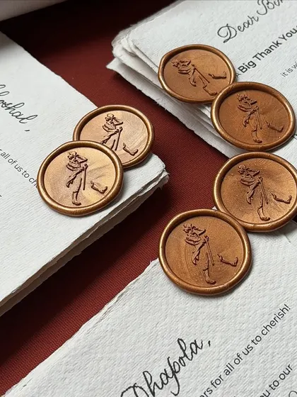 I was thrilled to work on this old-school, personalized moodboard for Diageo. Over 60 scrolls were prepared on classic deckled edge paper with a custom Johnnie Walker wax seal to welcome guests to their corporate event in Chennai.
