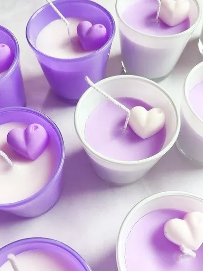 Mini heart candles in a lovely lavender color. I can customize these in any color you like. They are perfect for romantic occasions or just to show some love.