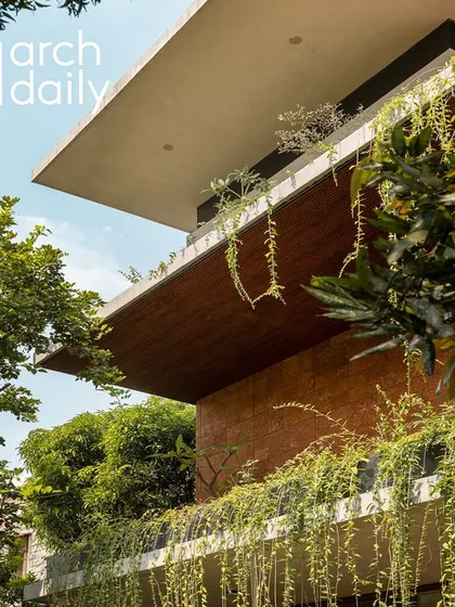 A detail shot from ArchDaily of the cantilevered roof and the hanging gardens.