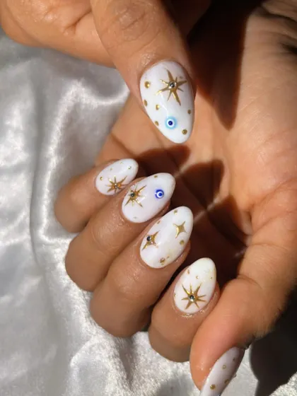 Another look at the beautiful white, gold star, and evil eye design.