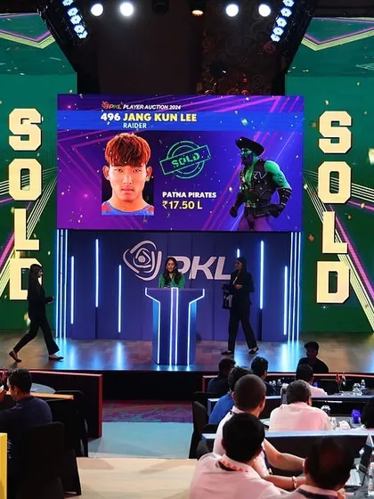 Another player is sold at the PKL auction, with dynamic graphics on screen. We create engaging visual content to make the auction exciting for both live and broadcast audiences.