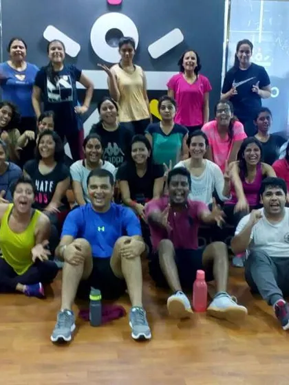 A post-party pyramid after a magical Sunday morning Zumba class. The air was filled with so much energy and insane dancing. You guys slayed it.