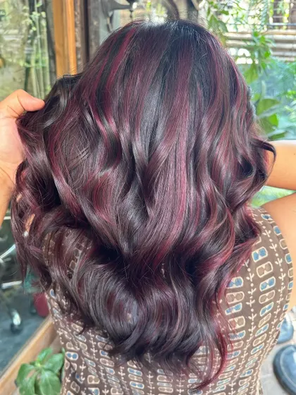 A final look at this gorgeous fiddle rose hair. The color is so elegant and timeless. (No filter)