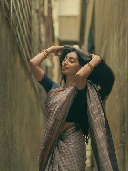 A duplicate of the Gandhi Bazaar shoot.