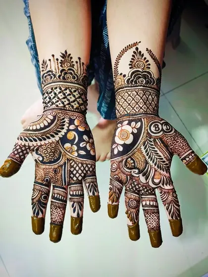 This client wanted the number '8' incorporated into her design. I am always happy to include unique and personal requests.