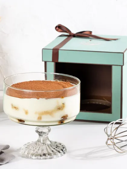 Our Classic Tiramisu presented with its Tiffany blue single gift box, making it a perfect standalone gift.