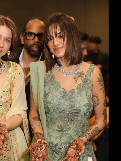Mehandi is for everyone! It was a pleasure to apply henna for these happy guests at a wedding, including actress Kalki Koechlin.