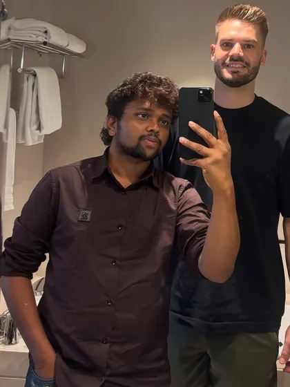 A mirror selfie with Aiden Markram. It's an honor to work with such a respected player.