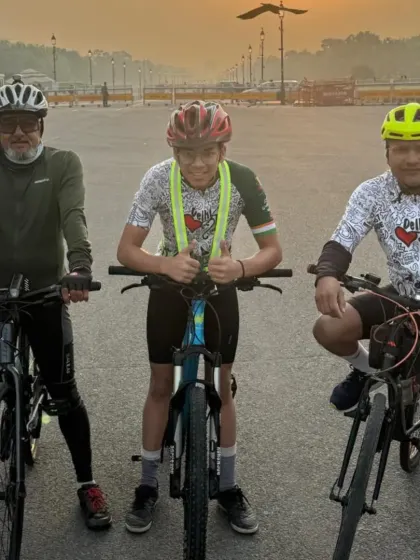 Three riders, from different generations, sharing a moment at Kartavya Path. This is a perfect example of our inclusive community.