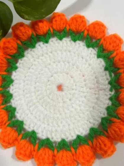Another look at the tricolor coaster, perfect for celebrating national holidays with a handmade touch.
