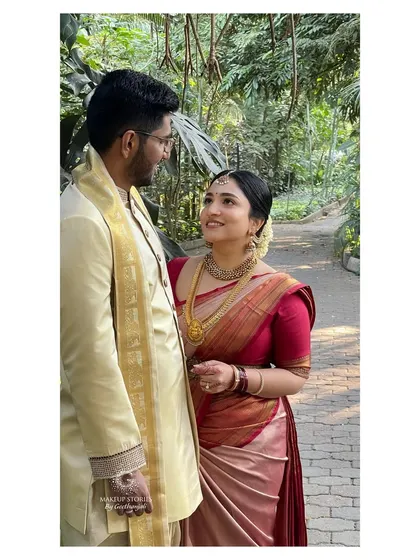 A beautiful moment between the bride and groom. Chinvatha's natural makeup look ensures she looks like herself, creating authentic and heartfelt wedding photos that they will cherish forever.