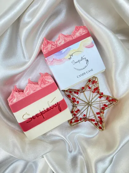 I love how the layers turned out on this Candy Cane soap. It's a fun design that captures the joy of the season.