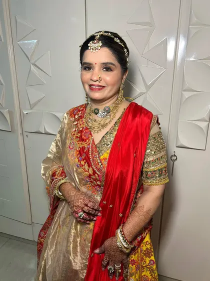 The mother of the bride looking regal and beautiful. I believe in making everyone in the bridal party feel special and confident.
