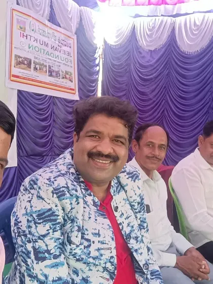 A selfie with fellow guests at a local foundation's event.