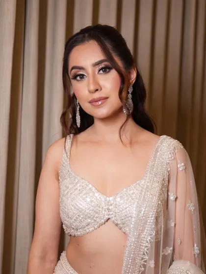 A closer look at Sehej's magical Roka makeup. The soft smokey eye and glowing skin create a look that is both angelic and glamorous.
