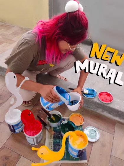 Getting ready for a new mural project. Here I am mixing my palette of greens, blues, and reds. I use high-quality paints to ensure the colors are rich and long-lasting, whether the mural is indoors or on a covered balcony.