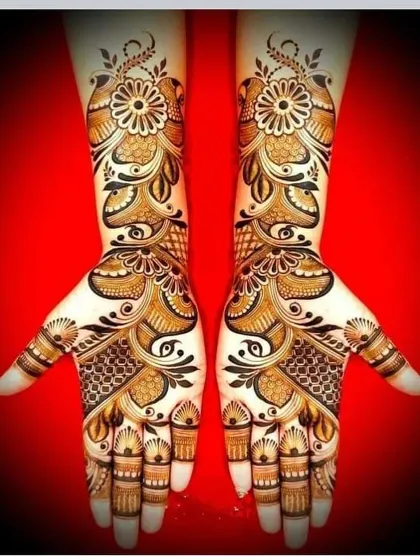 A stunning example of a symmetrical Arabic design. The bold patterns and clean lines make it a timeless and popular choice.