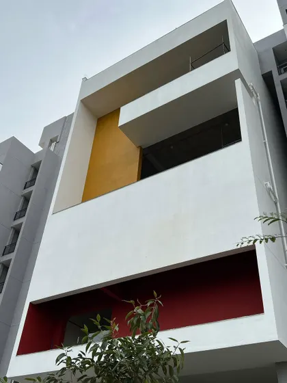 At the 'Treehouse', social spaces are reimagined as a central vertical core. These breakout areas, articulated with bold color, visually and functionally connect the apartments across different floors.