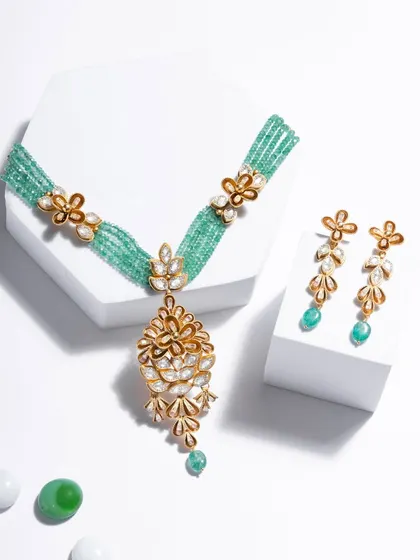 Unparalleled Italian artistry from our exclusive collection. This set features French enamel infusing a precious stone allure, crafted for those who recognize true craftsmanship.