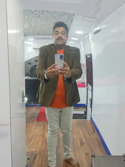 A full-length selfie from my caravan during a shoot for Star Suvarna.