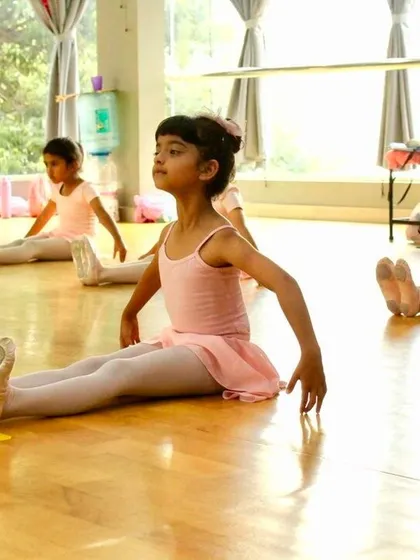 Focus and poise in our Primary class at Sahakarnagar. Students learn to hold their positions, developing muscle memory and the discipline that ballet requires.