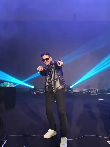Feeling the energy on the big stage at the Jio World Convention Centre. The professional lighting and stage setup at such venues allow for a truly spectacular performance.
