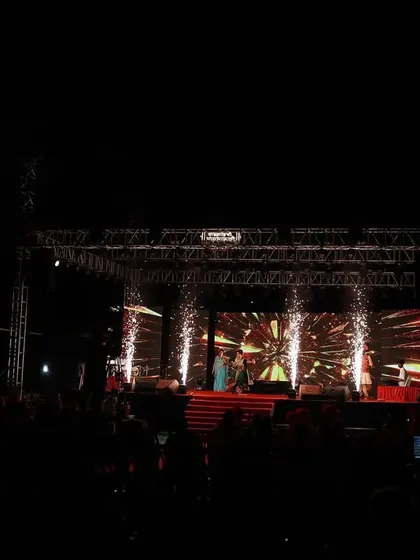 I use special effects like cold pyrotechnics to add excitement to key moments in a show. Here, sparks fly during a song release, creating a celebratory and high-impact visual for the audience.