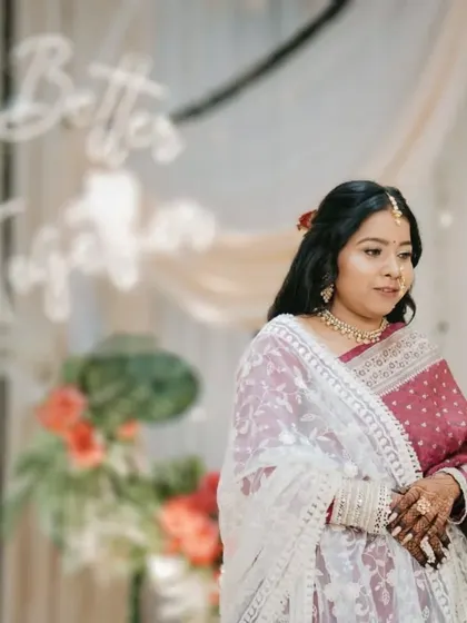A soft and subtle makeup look for a Maharashtrian bride, enhancing her natural beauty for her special day.