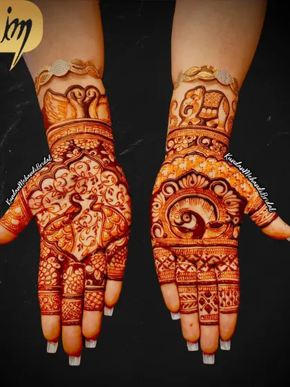 This design features graceful swans and elephants on the wrist, with beautiful peacock patterns on the palms.