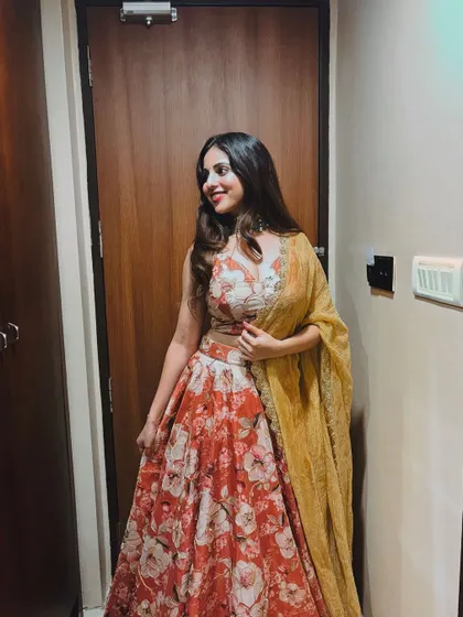 A final look at this stunning floral lehenga.