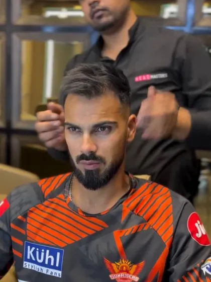 It’s always a pleasure to have professional athletes like Mayank Dagar visit the salon. Here I am working on a precision haircut, ensuring every detail is perfect for a clean and polished look.
