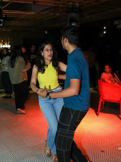 A repeat of image 139, showing a happy couple lost in the rhythm of the dance.