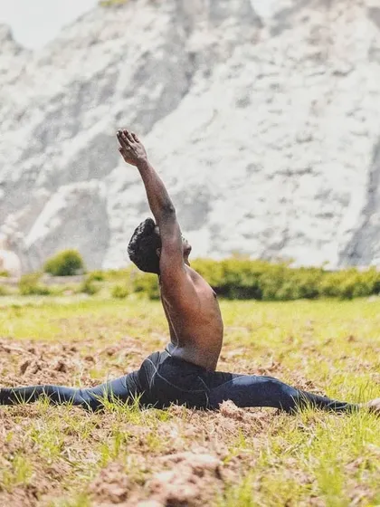 This is me, then. A full Hanumanasana (split) in a field, feeling completely open and connected to the earth. Flexibility is a state that comes and goes.