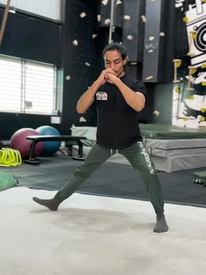 Another angle of our hip flexor mobility drill. This movement helps improve stride length and running form, leading to smoother, faster runs.