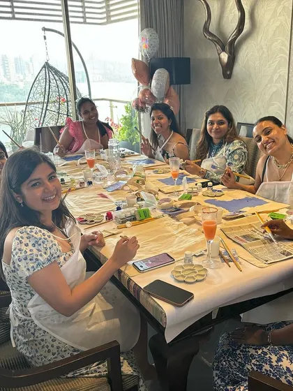 A private tote bag painting party at a beautiful home with a stunning view. We can bring the creative fun to you, wherever you are.