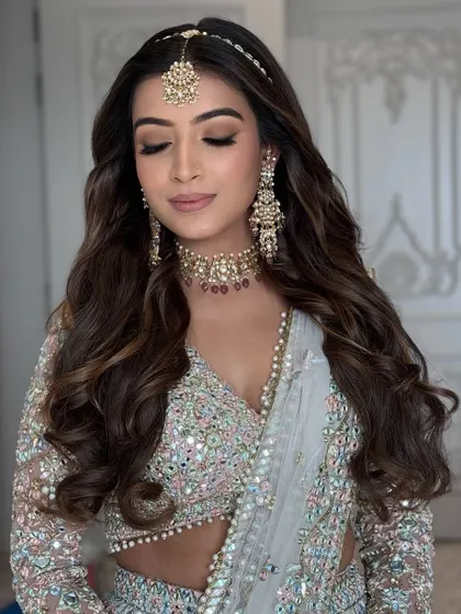 Another look at these beautiful, soft waves, perfect for a bride who wants an open hairstyle.