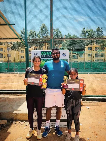 The girls with their coach after a successful CS7 U/12 tournament.
