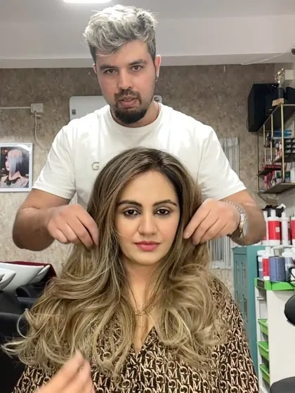 A look at one of my best transformations. This warm blonde and brown balayage is a perfect example of the detailed, expert work I provide.